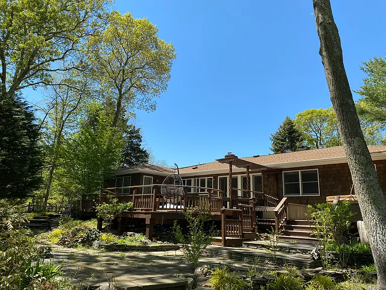 250 Pine Tree Ct — Photo 2