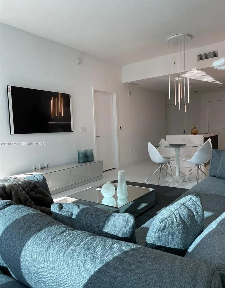 Paramount Miami Worldcent — Photo 3