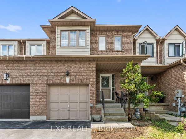 46 Waterbury St, Caledon, ON L7E 1X4