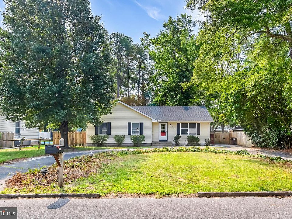 1st image of 107 Walden Dr