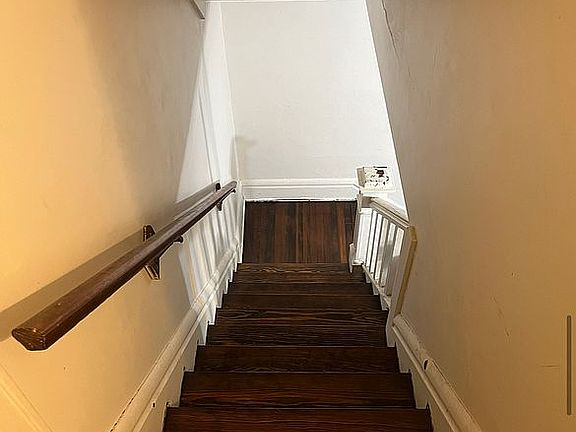 3rd image of 2463 Findley Ave