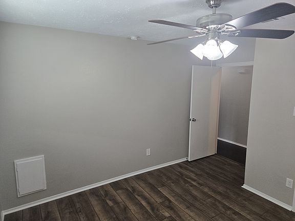 5th image of 3002 Jenny Dr