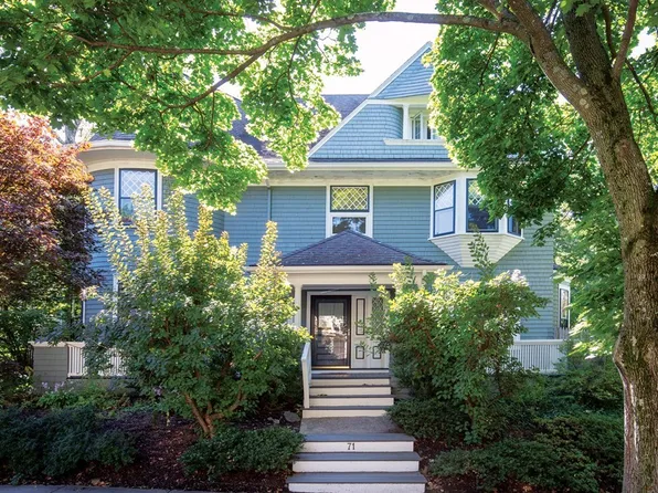 71 Addington Rd, Brookline, MA 02445