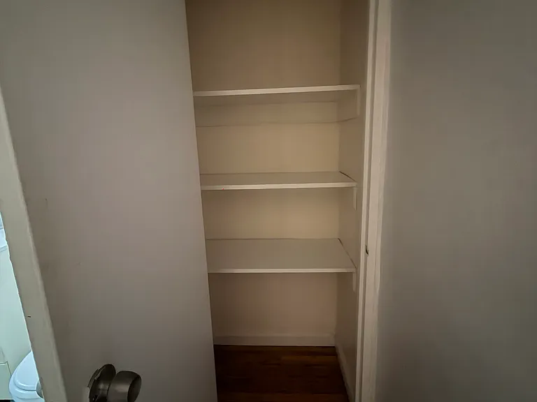 1916 Avenue K #3H — Photo 5