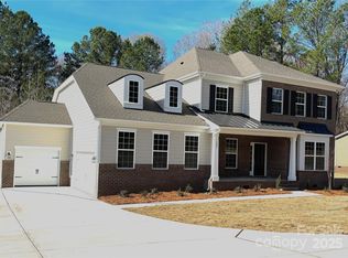 7005 New Town Rd, Waxhaw, NC 28173