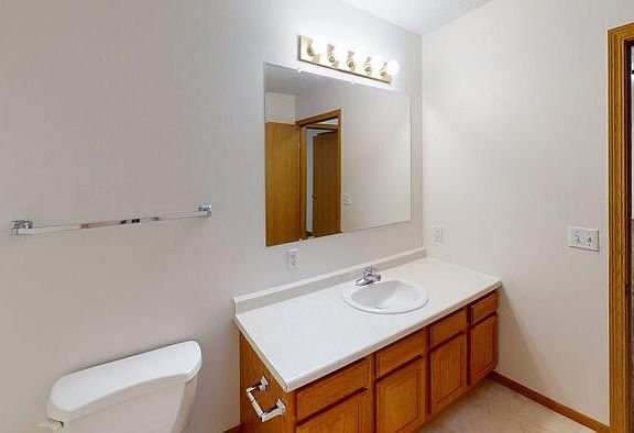 5th image of 312 S 13th St