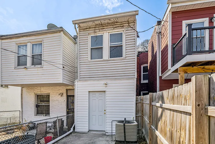 2503 McCulloh St — Photo 4