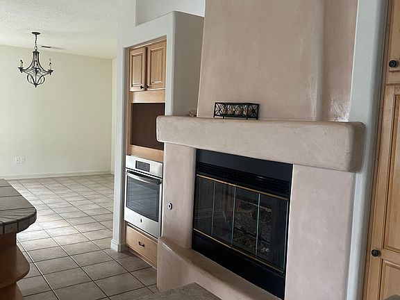 3rd image of 1544 Phoenix Ave NW