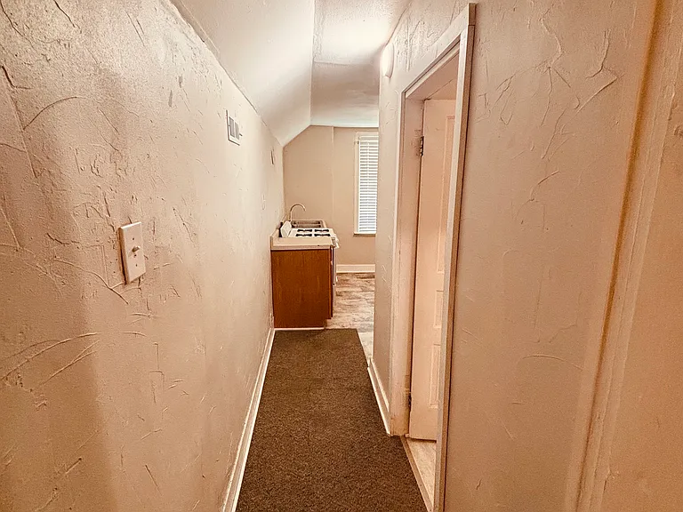 205 E Saint Louis St #6 — Photo 4