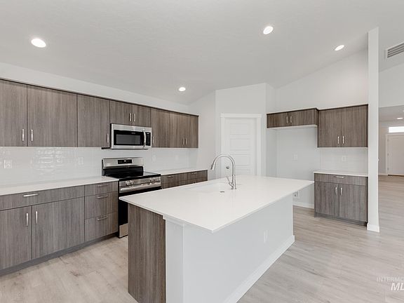 3rd image of 6724 W Plateau Creek Dr