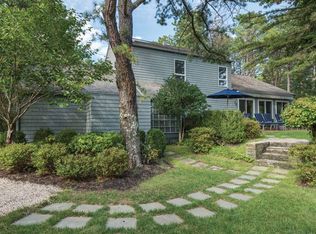 4 Huckleberry Ln, East Hampton, NY 11937