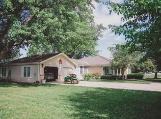 906 Division St, Fullerton, NE 68638