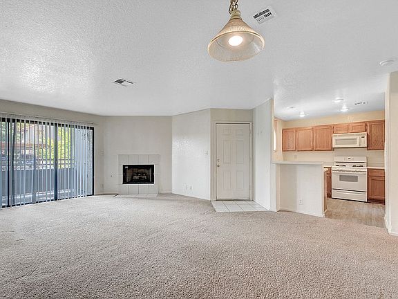 2nd image of 5032 S Rainbow Blvd Unit 103