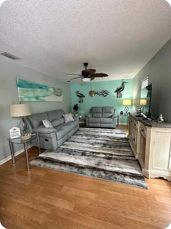 2 bed, 1200 sqft, $2,500 — Photo 1
