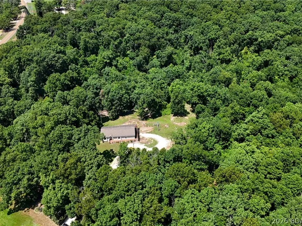 11 Kristy Rd, Eldon, MO 65026