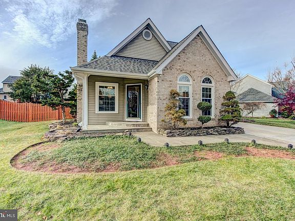 3rd image of 13432 Muirkirk Ln