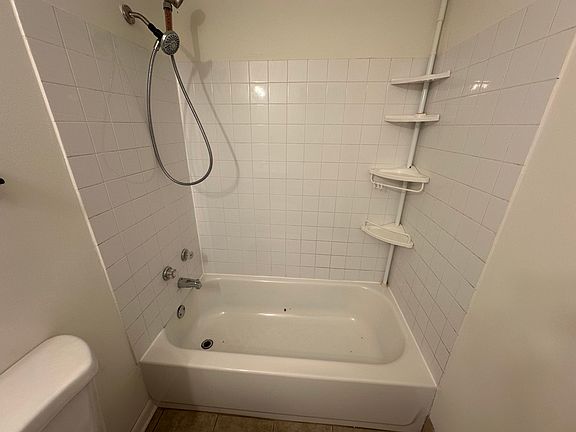 5th image of 1-14009 S Saginaw Ave