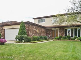 604 S Saint Cecilia Dr, Mount Prospect, IL 60056