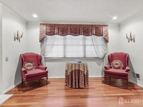 5th image of 190 Tanager Dr