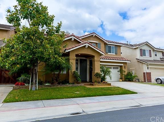 3rd image of 1040 Sawtooth Dr