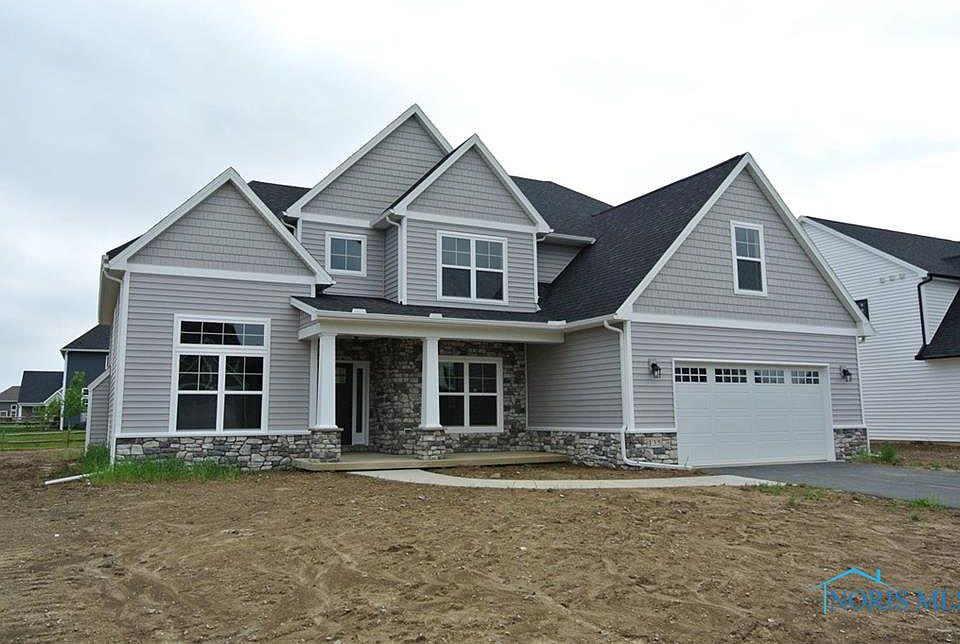 1st image of 135 Taylors Mill Cir