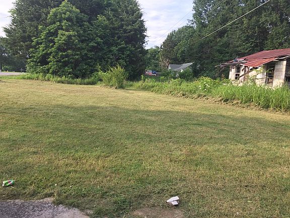 4th image of 110 Mill Ln