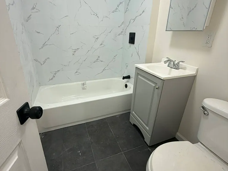 204 Duncan Ave #1A — Photo 7