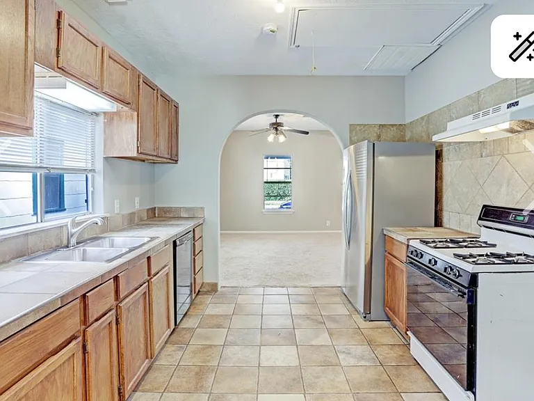 4313 Center St — Photo 57