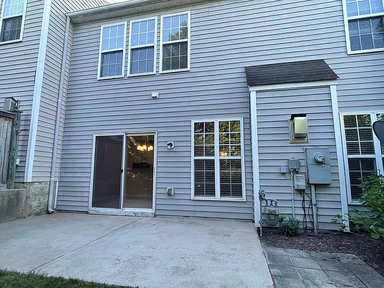 5637 Berry Creek Cir — Photo 31