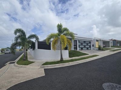 P 248 Calle Tamarindo, Humacao, PR, 00791