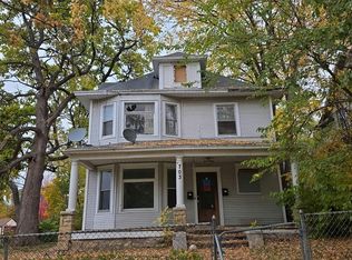 703 Case Ave E, Saint Paul, MN 55106