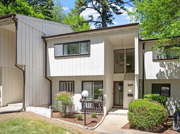 5045 Tall Pines Ct, Raleigh, NC 27609