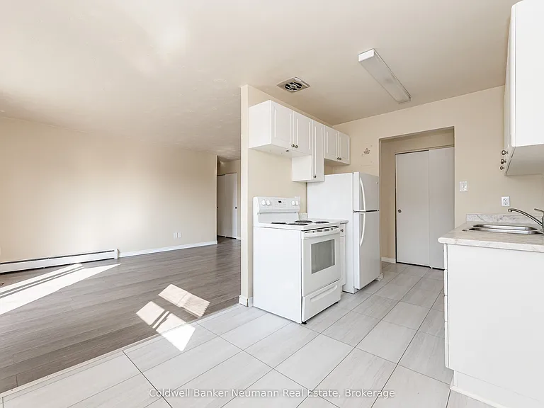 10 Glenbrook Dr — Photo 7