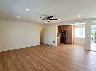 1717 N Vulcan Ave APT 8, Encinitas, CA 92024