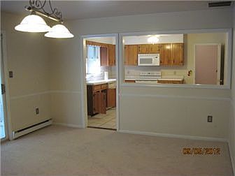 Kitchen & Dining