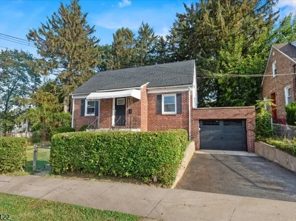 33 Dupont Pl, Irvington Twp., NJ 07111
