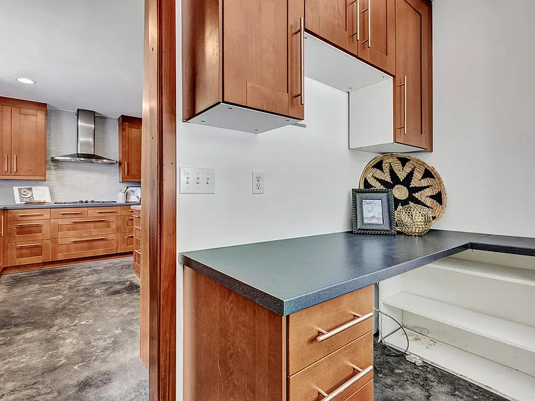 1208 Fairwood Rd — Photo 12