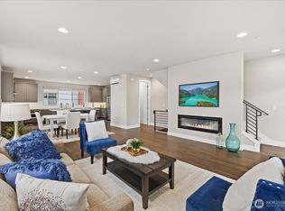 Vareze, Kirkland, WA 98034