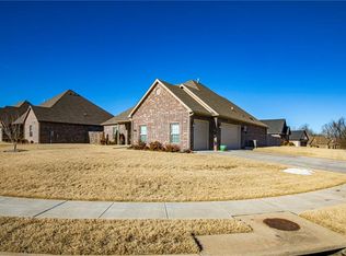 6898 Kingston Ave, Springdale, AR 72762