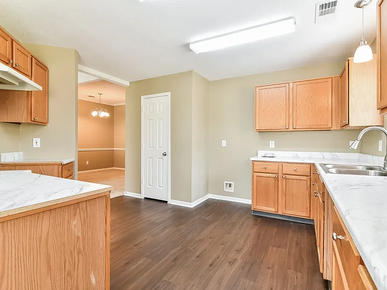 3122 Rainpark Ln — Photo 8