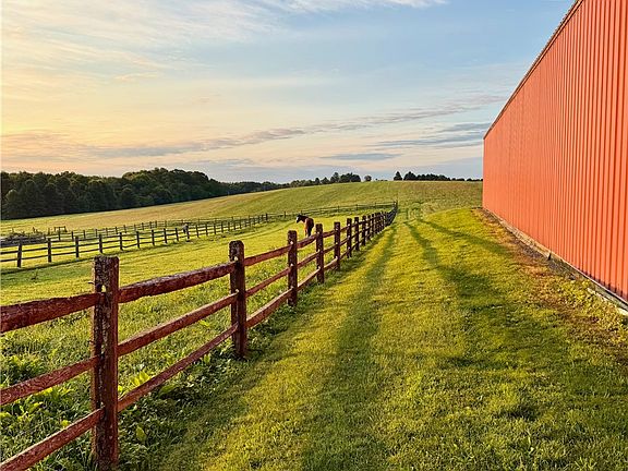 4th image of 121 Brewer Rd