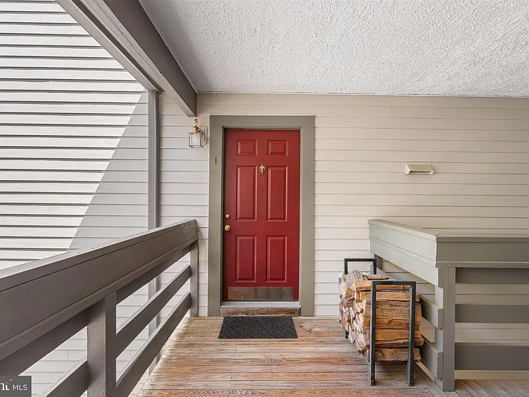 2221 Lovedale Ln #I — Photo 11