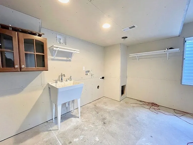 7778 Buckeye Tree Ln — Photo 57