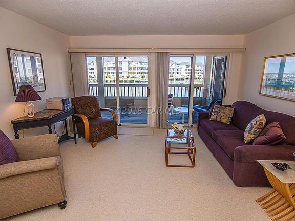 4th image of 200 N Heron Dr #200015