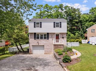 1033 Maripat Dr, South Park, PA 15129