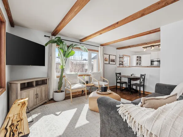 114 9th Ave N #1, Hopkins, MN 55343