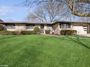 712 Scott Dr, Elgin, IL 60123