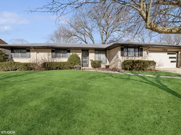 712 Scott Dr, Elgin, IL 60123