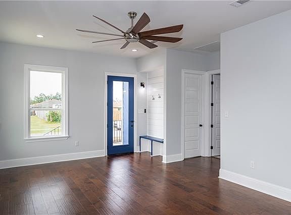 3rd image of 117 Beaver Dr