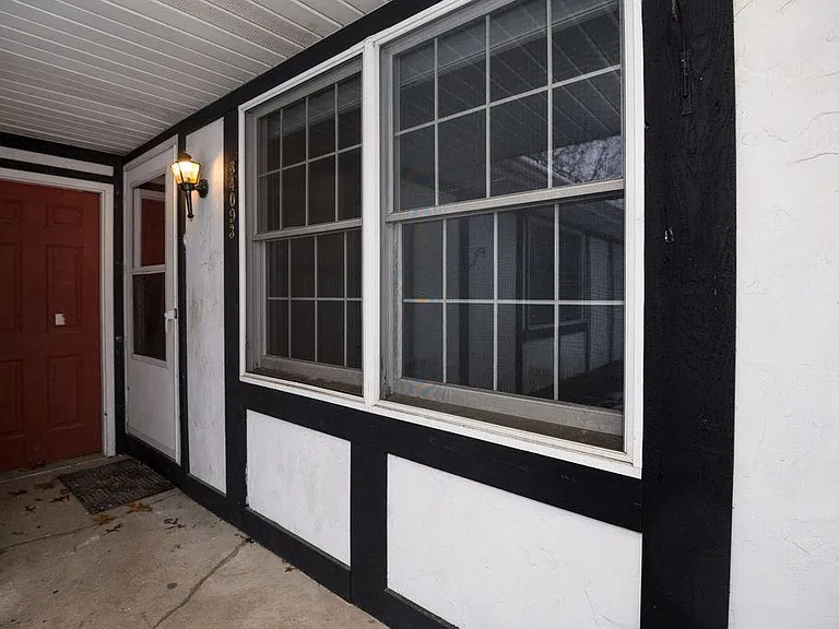 34093 Vauxhill Dr — Photo 27